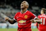 Ashley Young: Cần cù bù… kỹ thuật