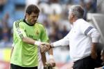 Casillas “vừa đấm vừa xoa” trong ngày chia tay HLV Ancelotti