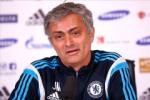 Hình ảnh "dễ thương" hiếm thấy của HLV Jose Mourinho