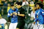 Neymar chỉ bị treo giò một trận, Dunga vẫn nổi điên