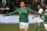 Chicharito được vinh danh tại quê nhà
