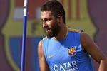 Chưa đóng góp được gì cho Barca, Arda Turan đã dính chấn thương