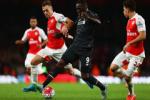 Tiết lộ lý do Arsenal phải dùng cặp trung vệ bất đắc dĩ đấu Liverpool