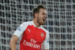 Tiền vệ Ramsey: "Bóng đá nên học... bóng bầu dục"