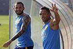 NÓNG: Barca trói chân cầu thủ đa năng nhất đội