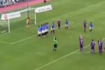 Màn phối hợp sút phạt thành bàn rắc rối nhất thế giới