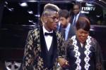 Mẹ con tiền vệ Pogba ăn mặc siêu thảm họa ở Lễ trao giải QBV FIFA 2015