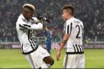 Pogba và Dybala thản nhiên tâng bóng trong trận đấu