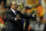 Benitez bị sa thải, trò cũ lại có dịp “ném đá”