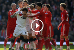 Những màn va chạm nảy lửa trong lịch sử đại chiến Liverpool vs MU