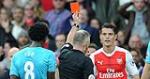 Wenger bảo vệ học trò Xhaka sau thẻ đỏ