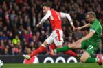 Wenger yêu cầu Ozil gia hạn hợp đồng với Arsenal