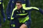 Đồng đội tại Arsenal tin Sanchez đang bị đối xử bất công