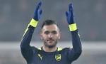 Vừa mới tới Arsenal Lucas Perez đã tính chuyện ra đi