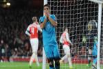 Tổng hợp các pha bỏ lỡ của tiền đạo Suarez ở trận thắng Arsenal