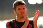 Carrick hoang mang về tương lai ở Man Utd