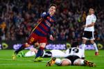 Messi lập siêu thành tích trong ngày buồn của Barca