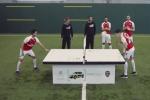 Dàn sao Arsenal tổ chức trò chơi đánh bóng bàn bằng đầu