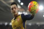 Ozil tức giận vì sự trì tệ của Arsenal, để ngỏ khả năng ra đi