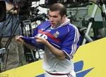 Áo đấu huyền thoại của Zidane tại World Cup 1998 có giá bán kỷ lục