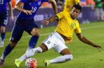 Thêm một ngôi sao Brazil có nguy cơ lỡ Copa America 2016