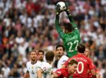 Thủ môn Ba Lan xuất thần cản phá cú sút của Ozil (Phút 69, Đức vs Ba Lan)