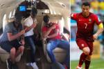Ronaldo bị ném đá khi khoe mặt nạ kiến đen