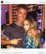 Ronaldo "quẩy" nhiệt tình cùng bồ cũ ở tiệc sinh nhật Jennifer Lopez