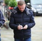 Wayne Rooney lại chi tiền đi cấy tóc