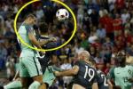 Những cú đánh đầu thành bàn đáng nhớ trong sự nghiệp của Ronaldo