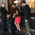 Ngôi sao Mahrez bị bắt gặp ở chung khách sạn với HLV Conte