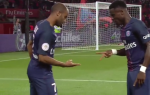 Sao PSG ăn mừng bàn thắng kiểu ... oẳn tù tì