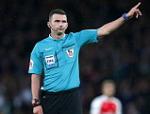 Trọng tài Michael Oliver: "Sao quả tạ" của Arsenal