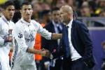 HLV Zidane bất ngờ không ủng hộ Ronaldo giành bóng vàng