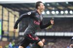 Ozil nỗ lực chơi hay để dễ ra đi hơn