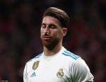 Trung vệ Sergio Ramos vỡ mũi sau trận derby Madrid
