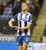 Sao Wigan tới bệnh viện đón con trai mới sinh sau khi ghi bàn