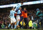 Man City cân bằng kỳ tích của Arsenal và Chelsea