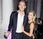 Tiền đạo Crouch thích xem ... tuyển chọn người mẫu hơn bóng đá