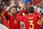 Sát cánh trên tuyển, Ramos và Pique vẫn không quên "võ mồm"