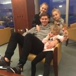 Vợ sinh con trai, huyền thoại Gerrard sướng rơn