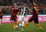 AS Roma 3-1 Juventus: Danh dự "nhà vua" bị xúc phạm