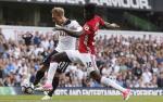Dư âm Tottenham 2-1 MU: Tuanzebe bị lôi trở lại mặt đất