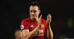M.U chốt tương lai Phil Jones