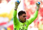 Ederson "buột miệng" xác nhận chuyển đến Man City
