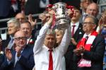 Ở lại thêm 2 năm, Wenger sẽ vô địch Premier League cùng Arsenal