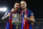 Tiền vệ Iniesta mập mờ về tương lai tại Barca