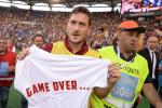 Chính thức: Totti sẽ giải nghệ vào cuối mùa