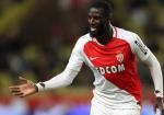 Tiemoue Bakayoko tới London kiểm tra y tế, sắp thành người Chelsea