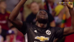 Bàn đầu tiên của Lukaku trong màu áo M.U